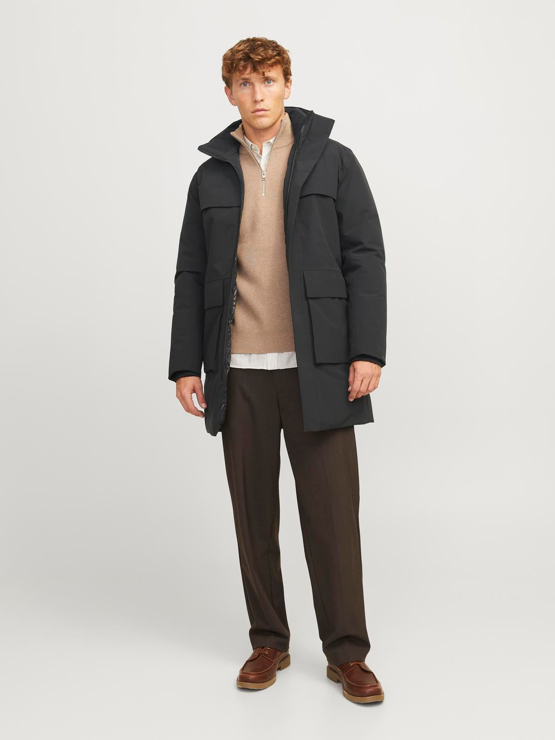 model_shot-front_full